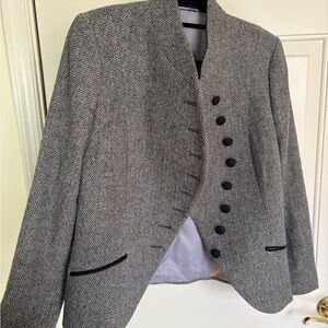 Chic Gray 100% Pure New Wool Herringbone Blazer with Navy Buttons
